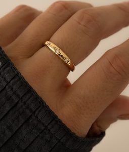 Thin Starburst Diamond Ring, Star Setting Celestial Ring, Gold Ring, Silver Ring, Dainty Ring, Minimalist Jewelry, Christmas Gift for Her